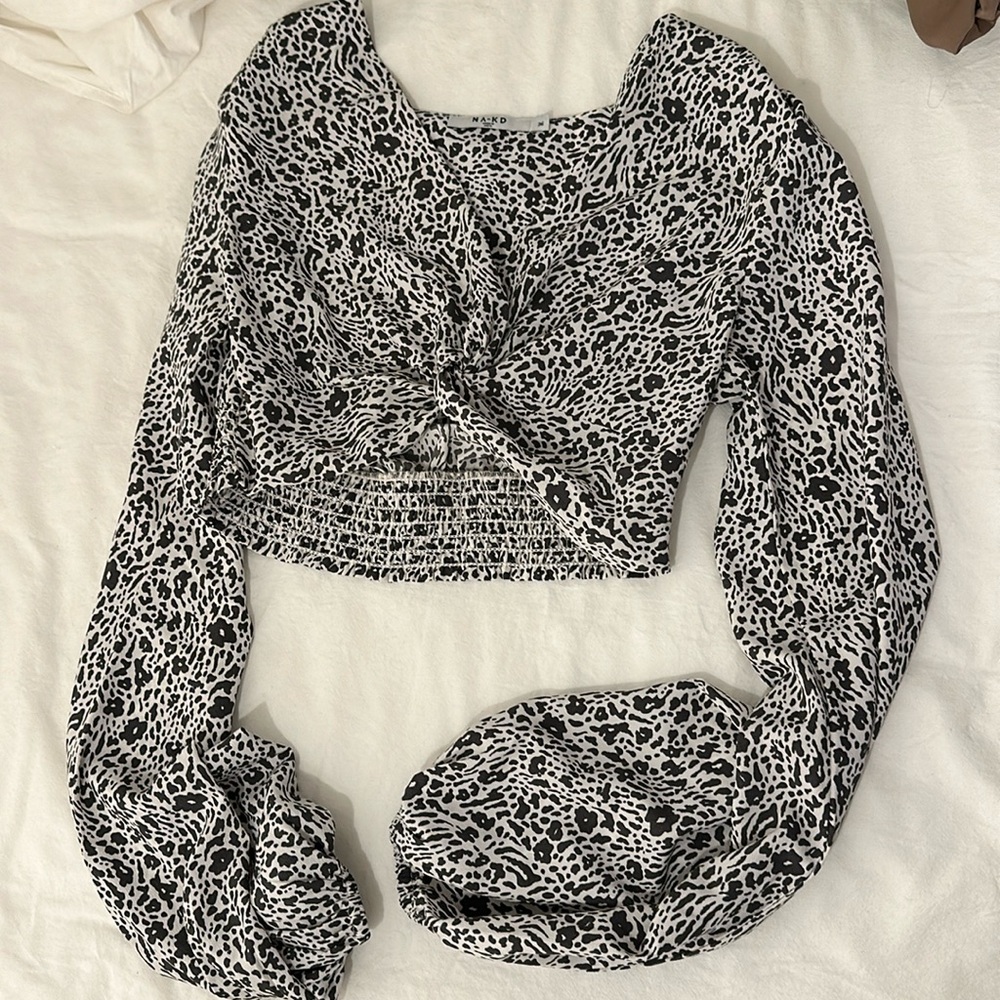 NA-KD Cropped Top
